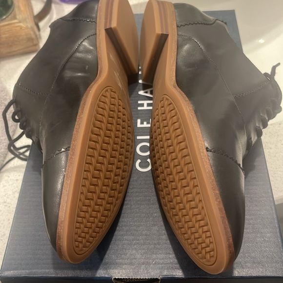 Cole Haan Black Leather GOTO Arden Ox Loafers-W20348 - Picture 2 of 3